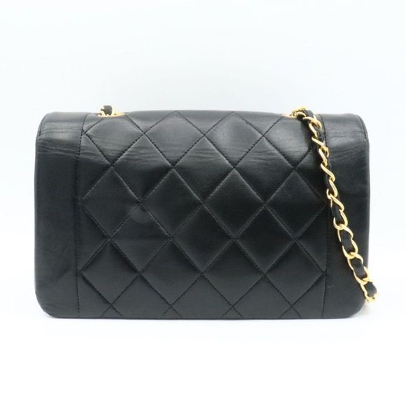 Chanel Lambskin Diana Bag - Picture 2 of 10